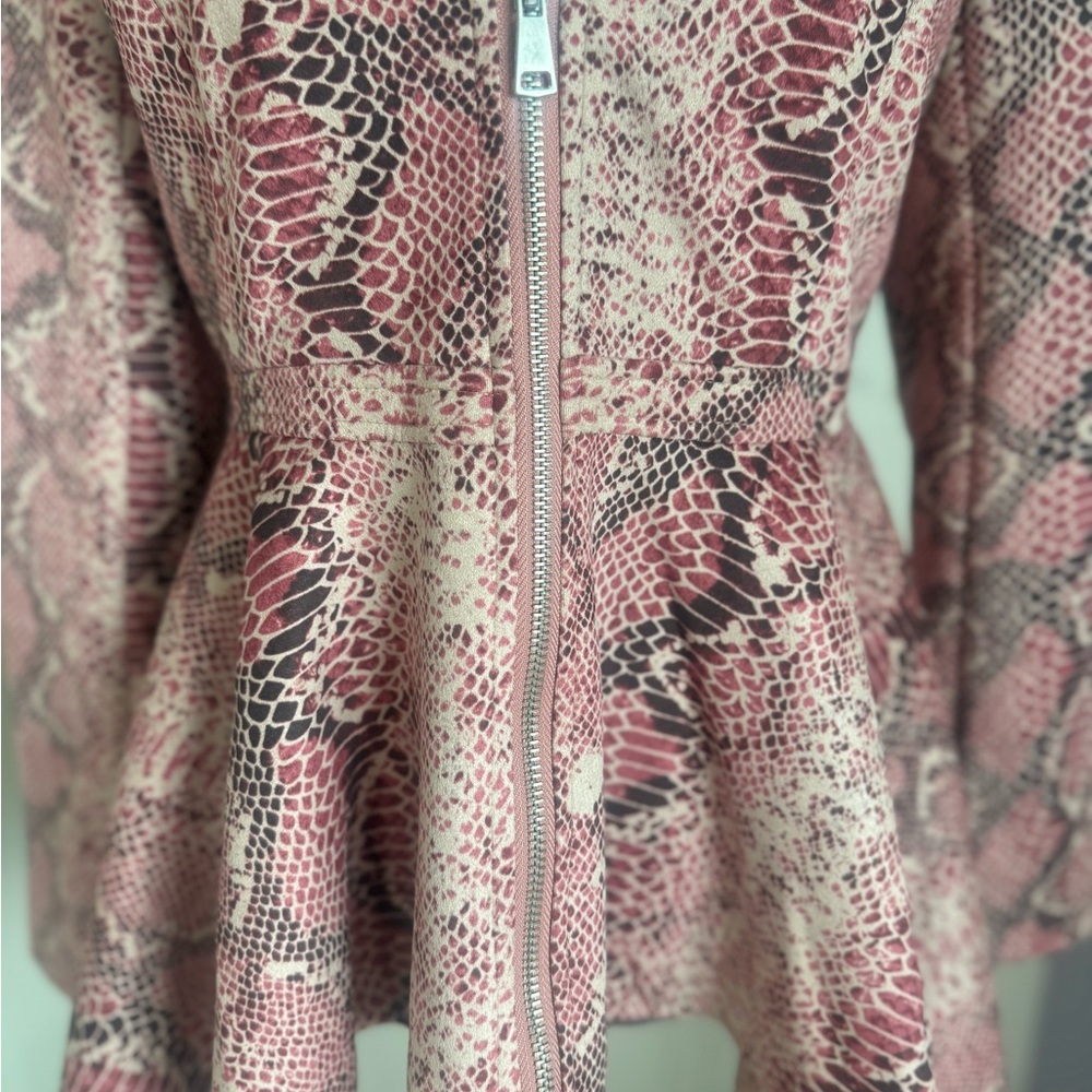 VENUS Pink and Black Snake Print Blazer - Picture 6 of 10
